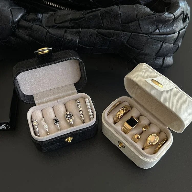 Portable Mini Jewelry Storage Box – Travel Leather Organizer for Rings, Necklaces & Earrings