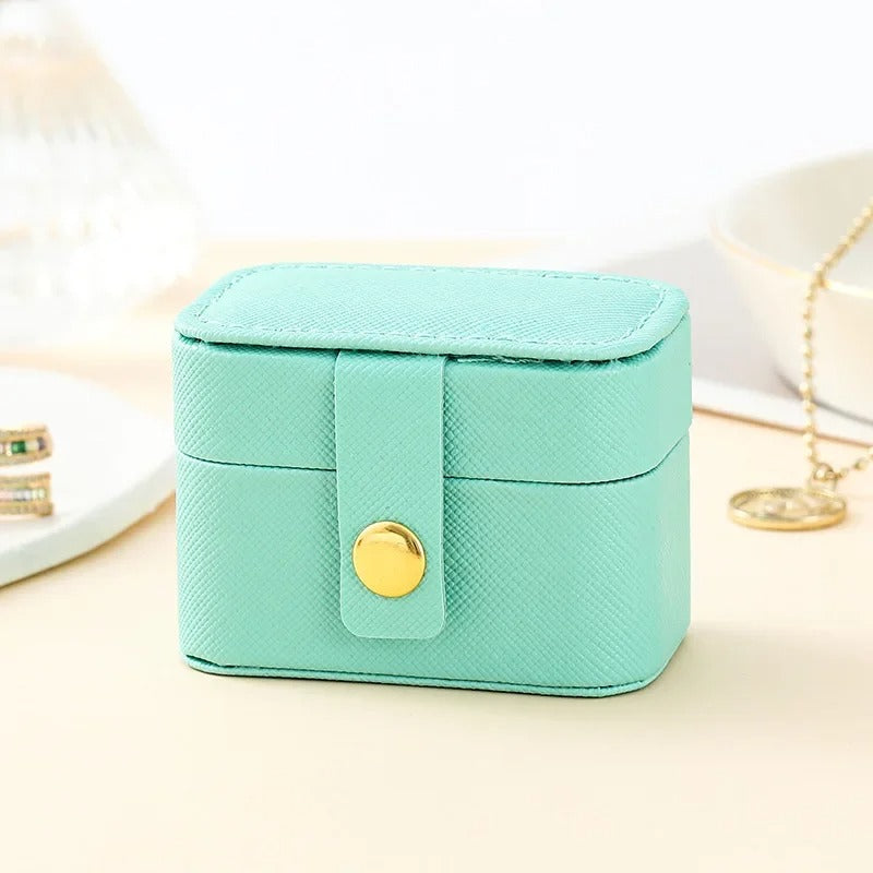Portable Mini Jewelry Storage Box – Travel Leather Organizer for Rings, Necklaces & Earrings