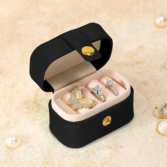 Portable Mini Jewelry Storage Box – Travel Leather Organizer for Rings, Necklaces & Earrings