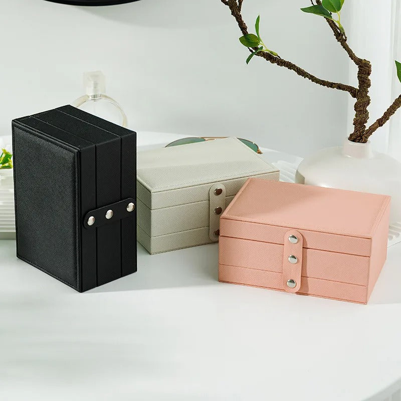 Single Layer Travel Jewelry Box for Women – PU Leather Organizer in Black, White, or Pink