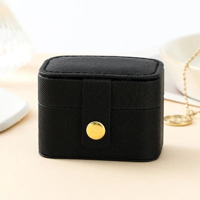 Portable Mini Jewelry Storage Box – Travel Leather Organizer for Rings, Necklaces & Earrings